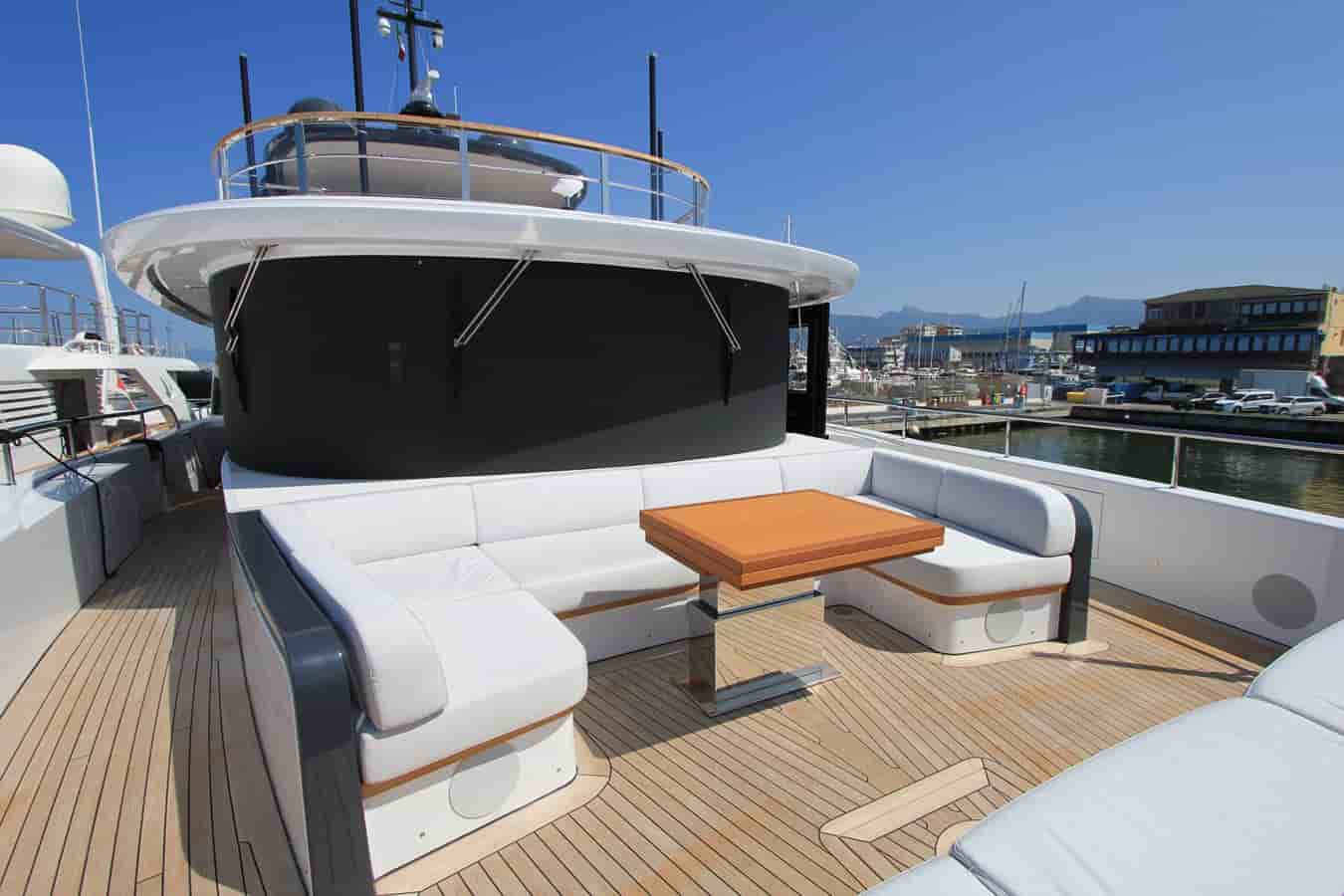 Benetti Oasis 34M - View 27