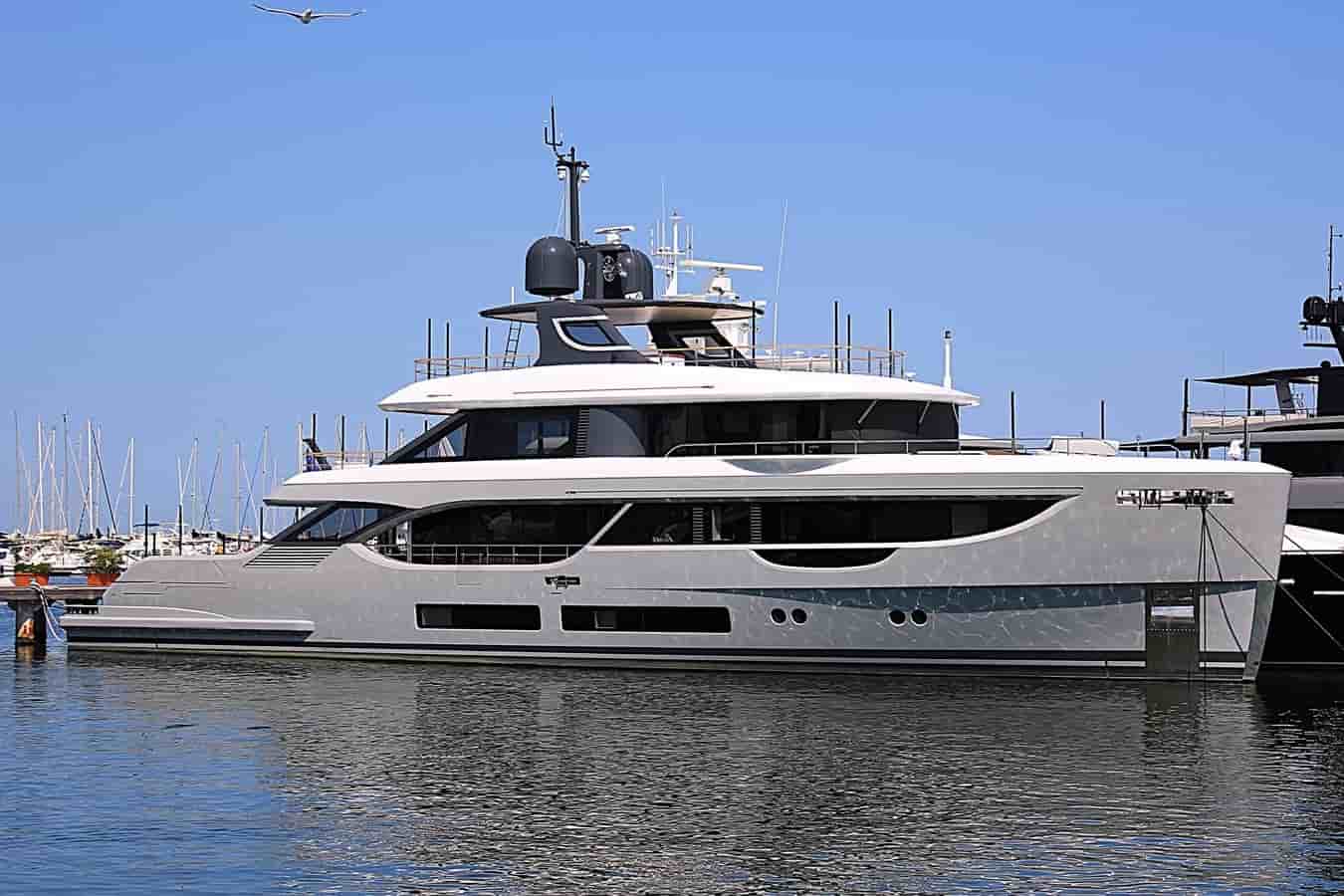 Benetti Oasis 34M - View 3
