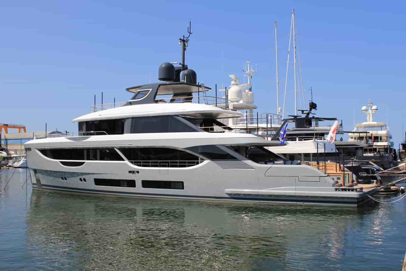 Benetti Oasis 34M - View 7
