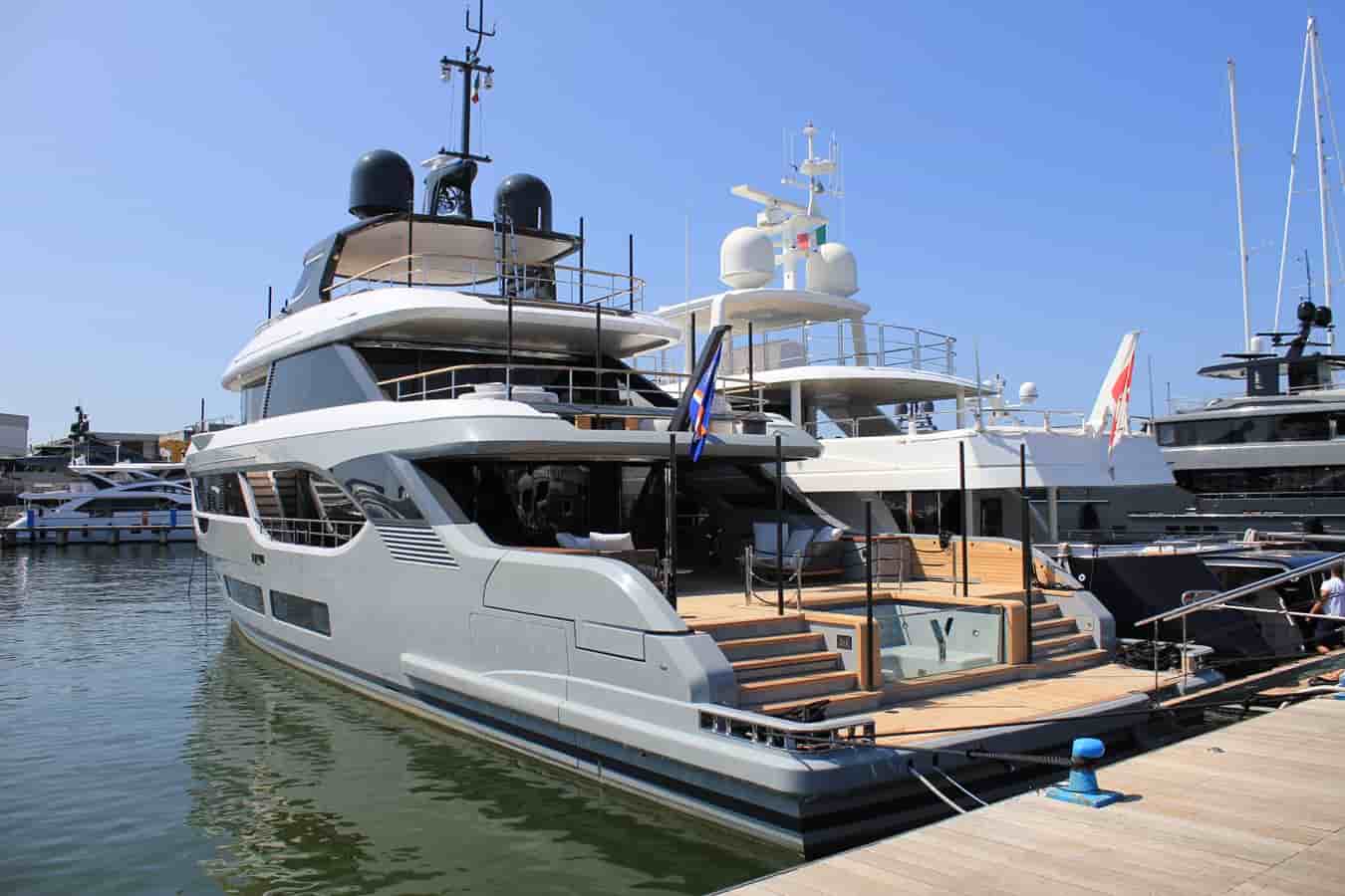 Benetti Oasis 34M - View 8