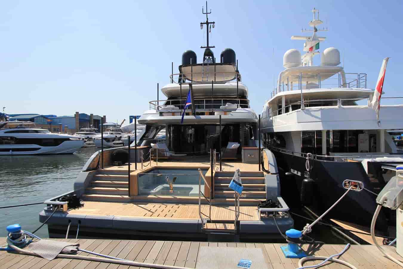 Benetti Oasis 34M - View 9