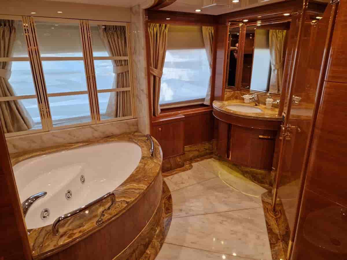 Benetti Vision 145 - View 23