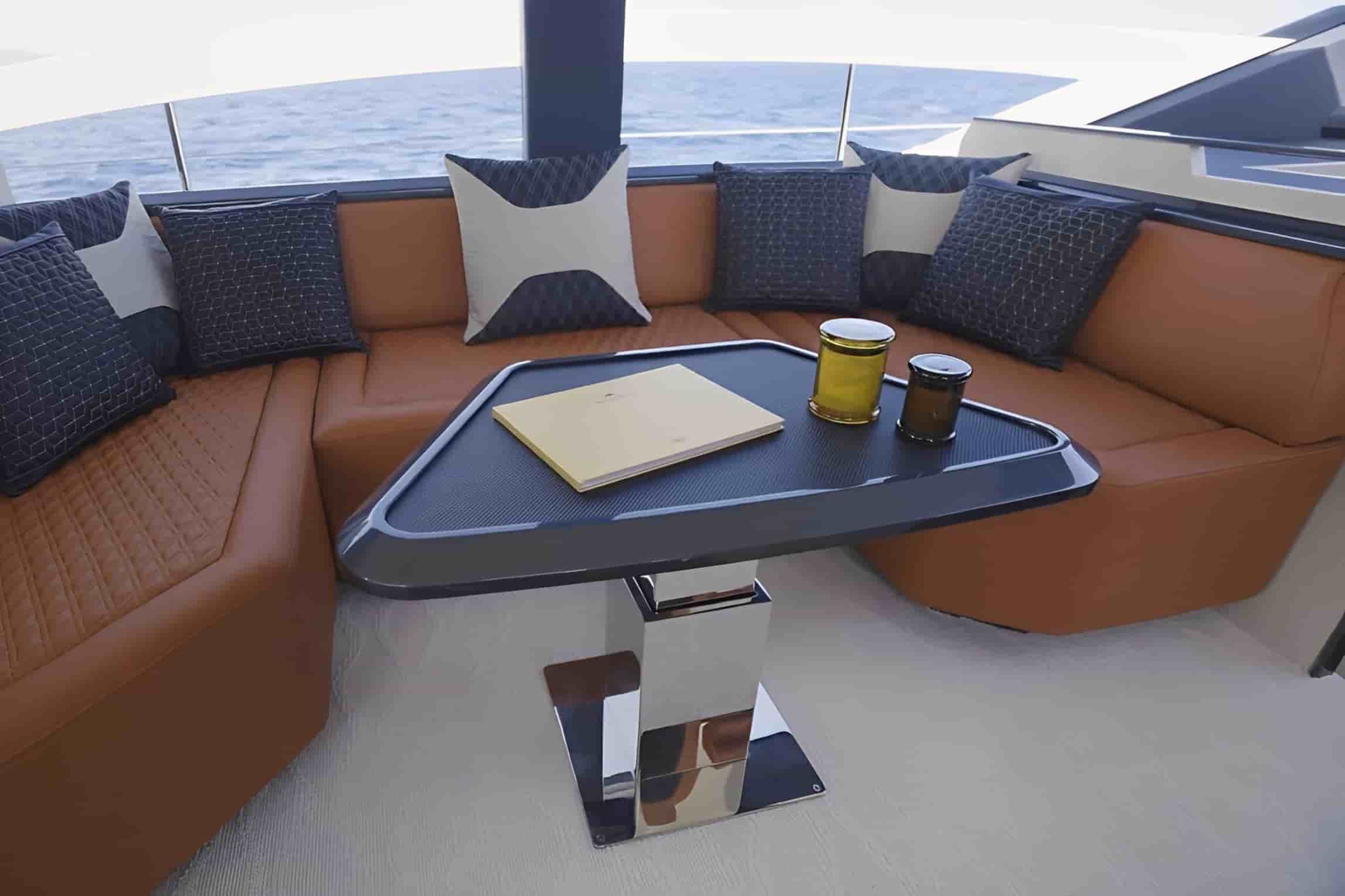 Astondoa 677 Coupe - View 26