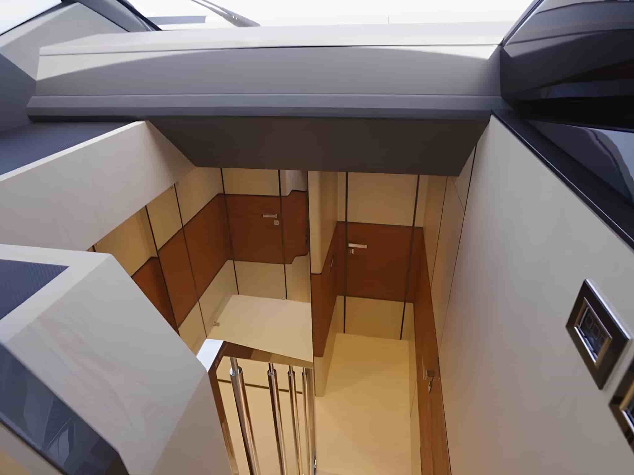 Astondoa 677 Coupe - View 31