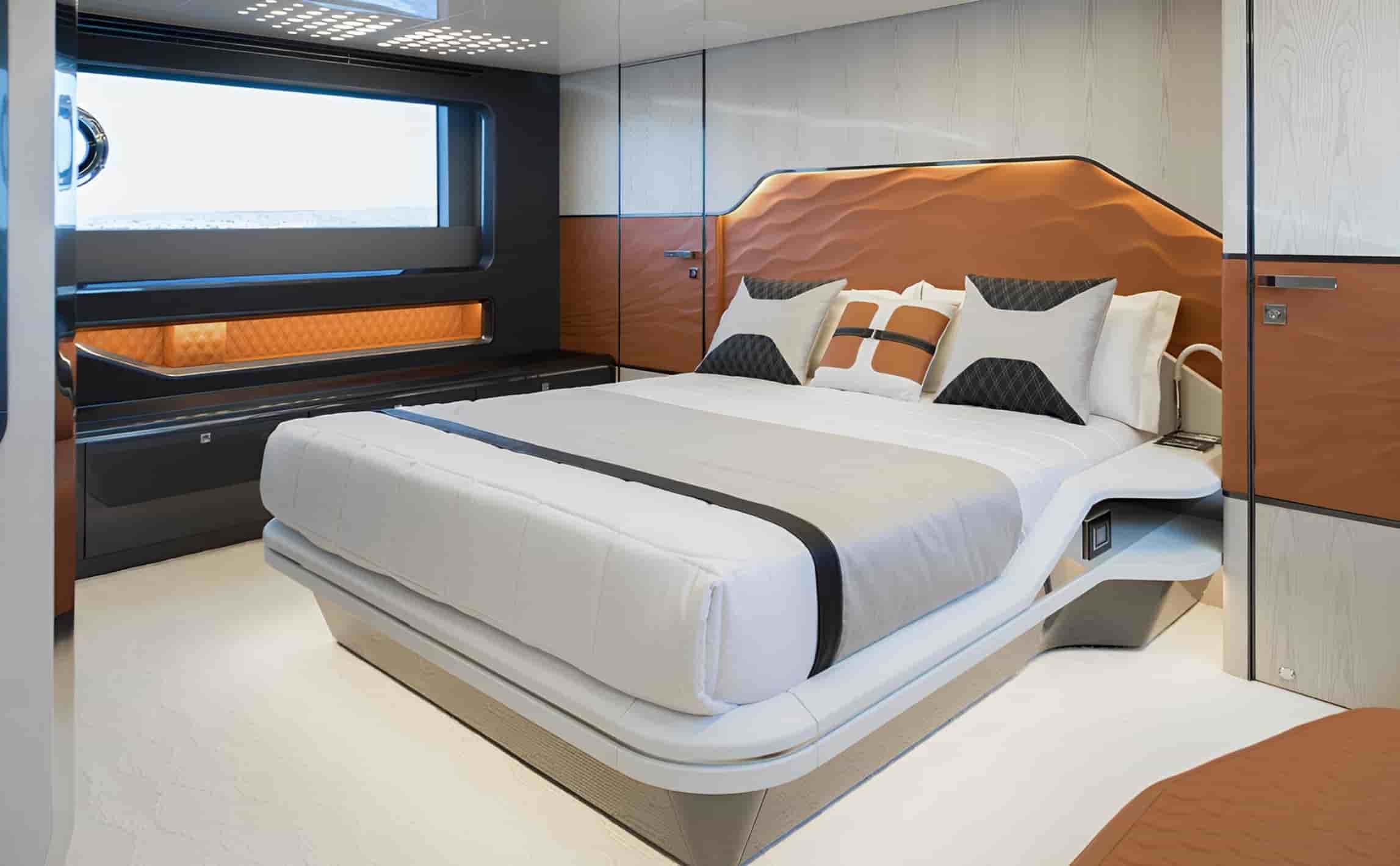 Astondoa 677 Coupe - View 33