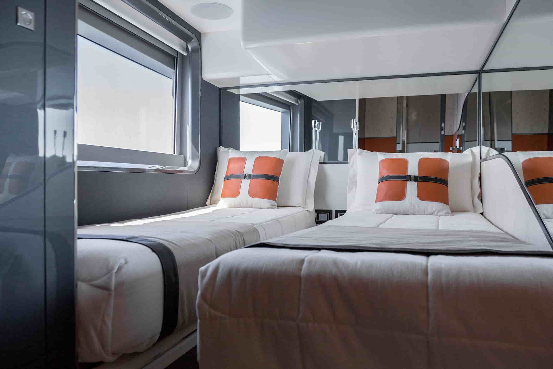 Astondoa 677 Coupe - View 41