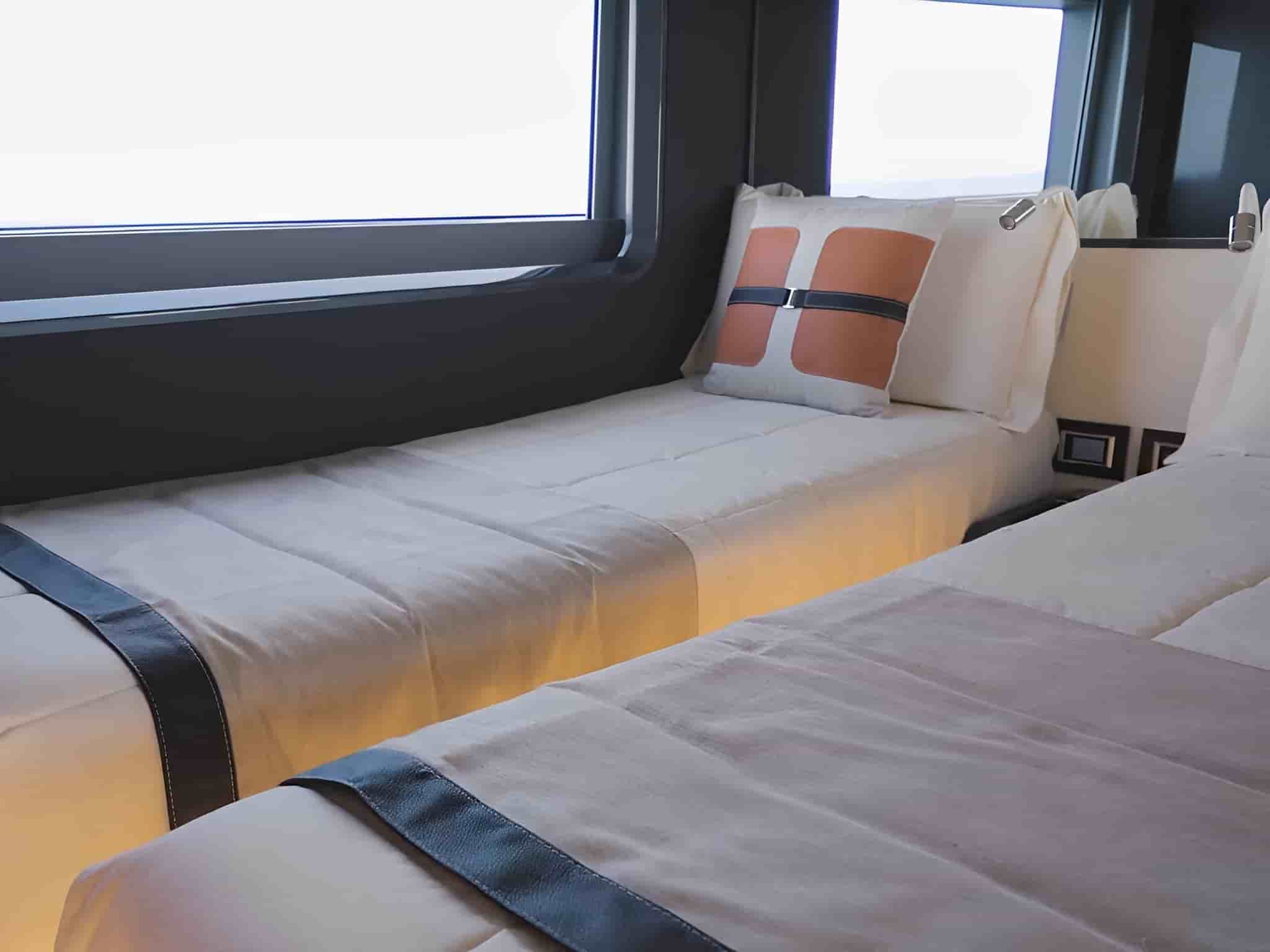 Astondoa 677 Coupe - View 42