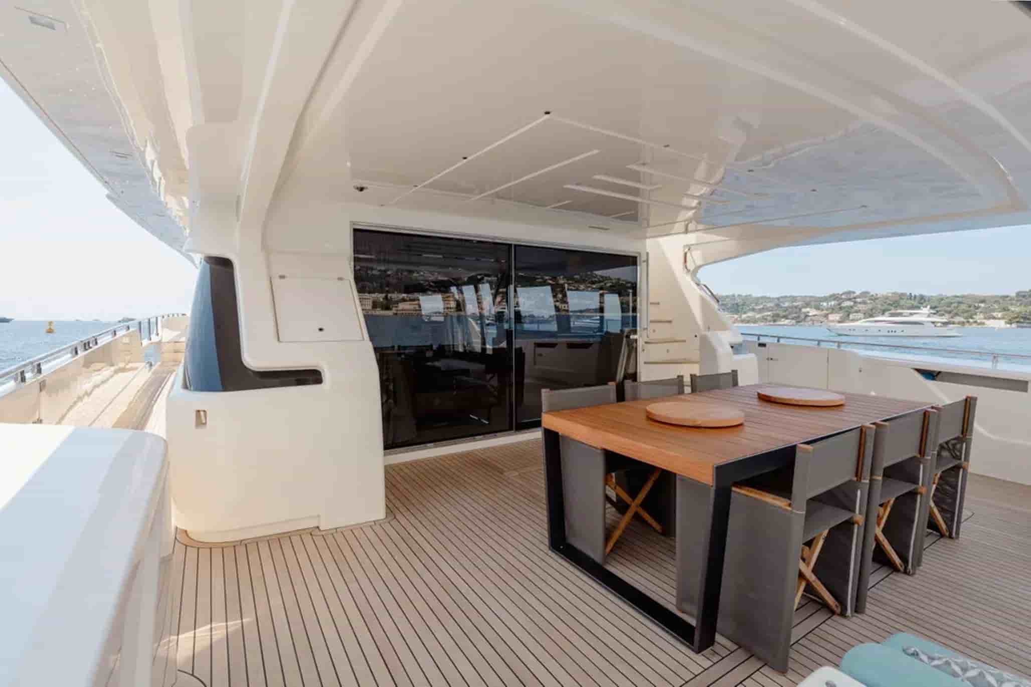 Ferretti 960 - View 12