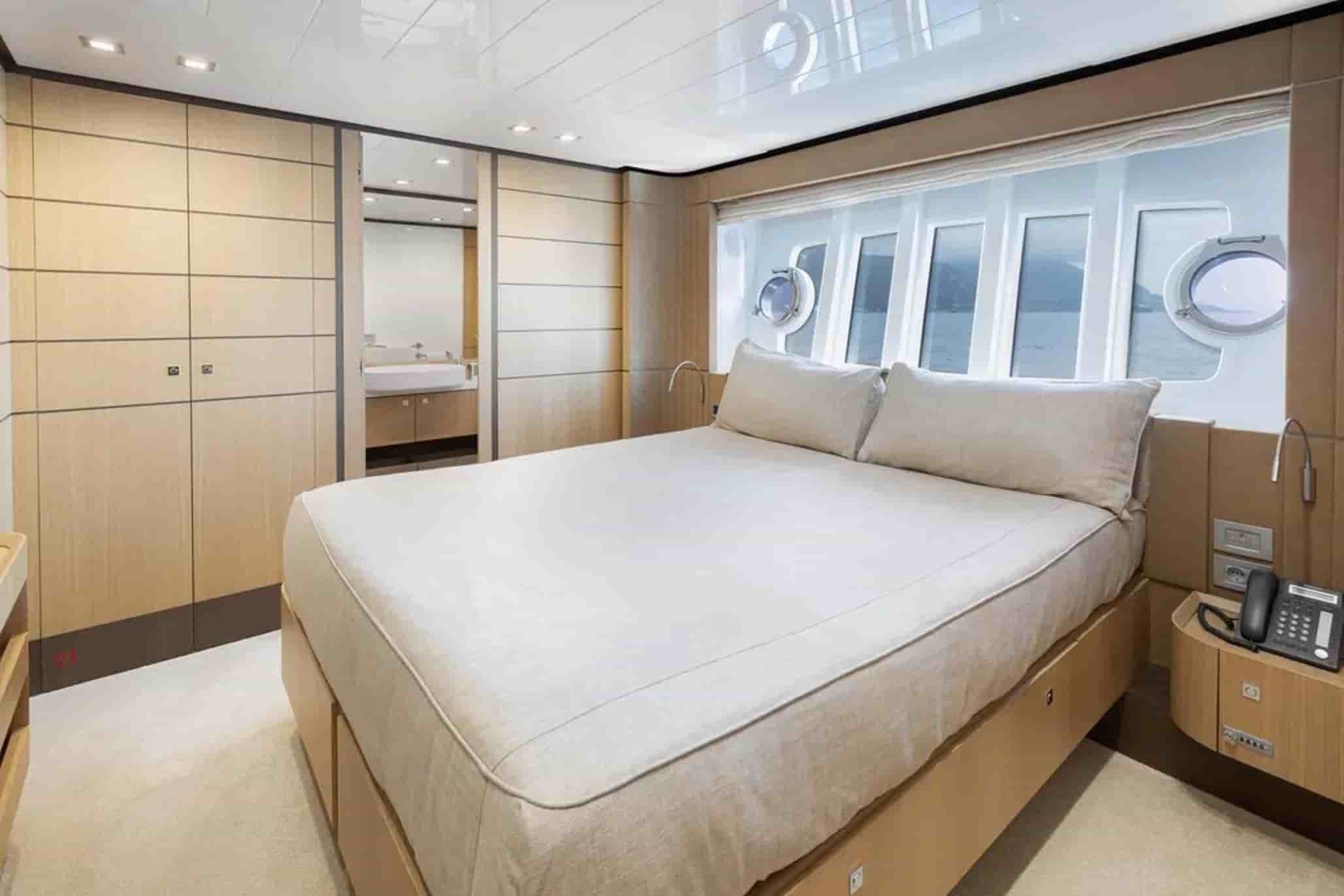 Ferretti 960 - View 40