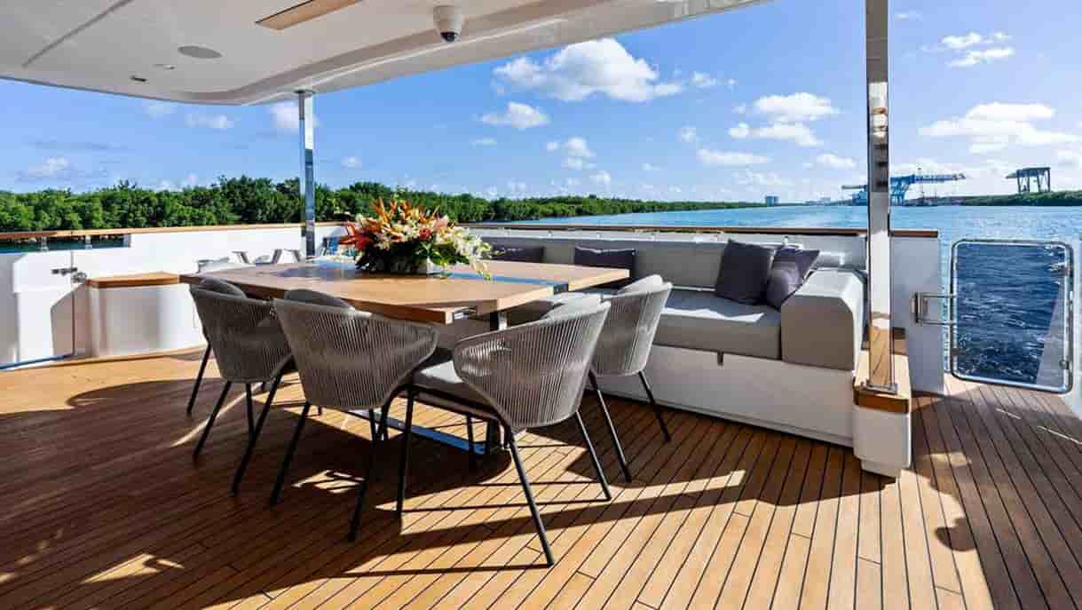 Custom Line Navetta 37 - View 14