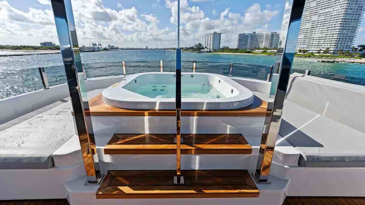 Custom Line Navetta 37 - View 19