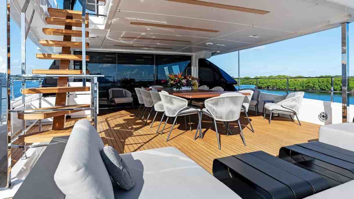 Custom Line Navetta 37 - View 24