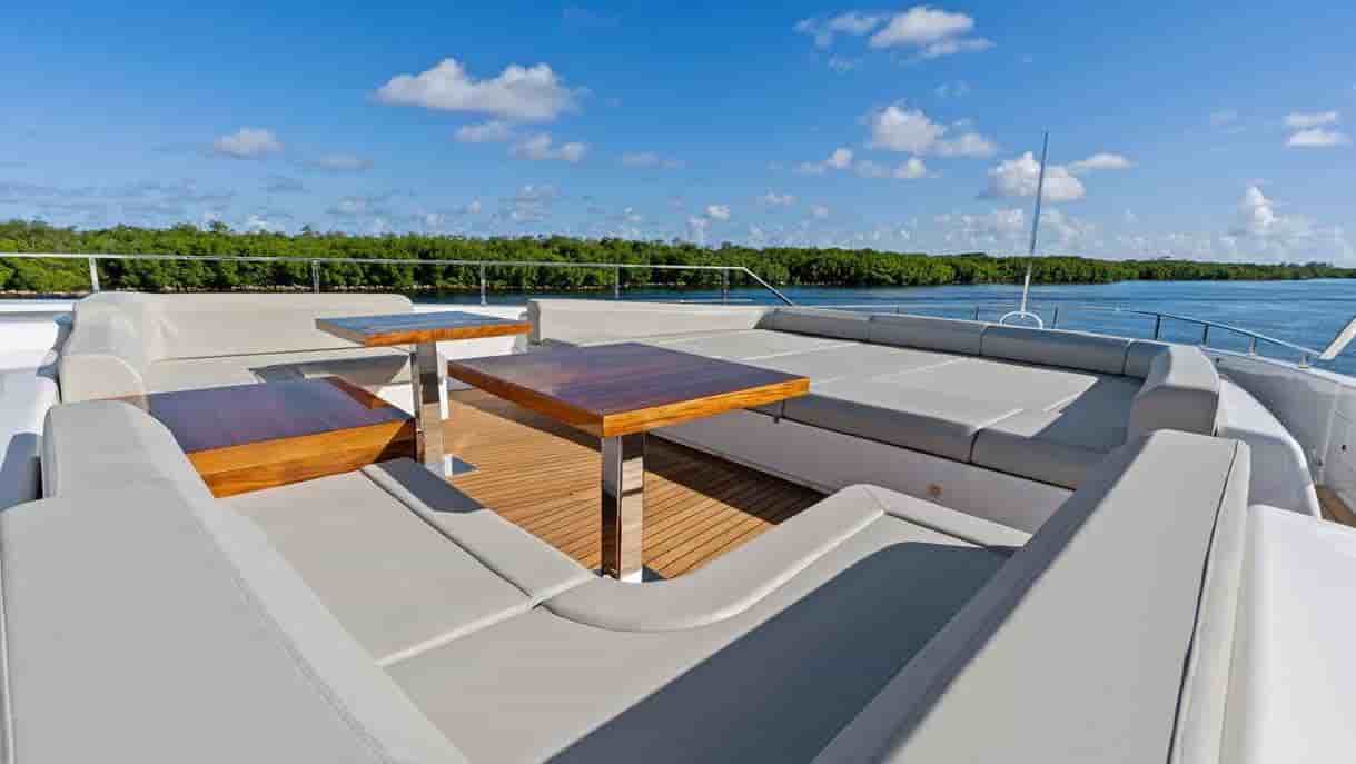 Custom Line Navetta 37 - View 31