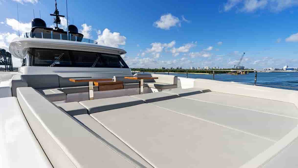 Custom Line Navetta 37 - View 32