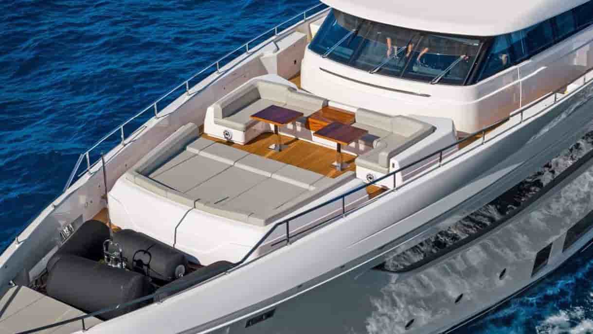Custom Line Navetta 37 - View 5
