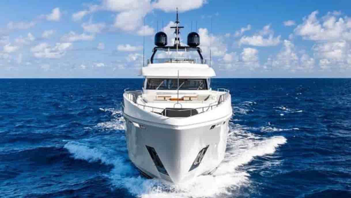Custom Line Navetta 37 - View 8