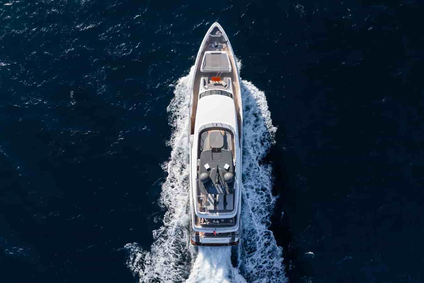 Custom Line Navetta 33 - View 13