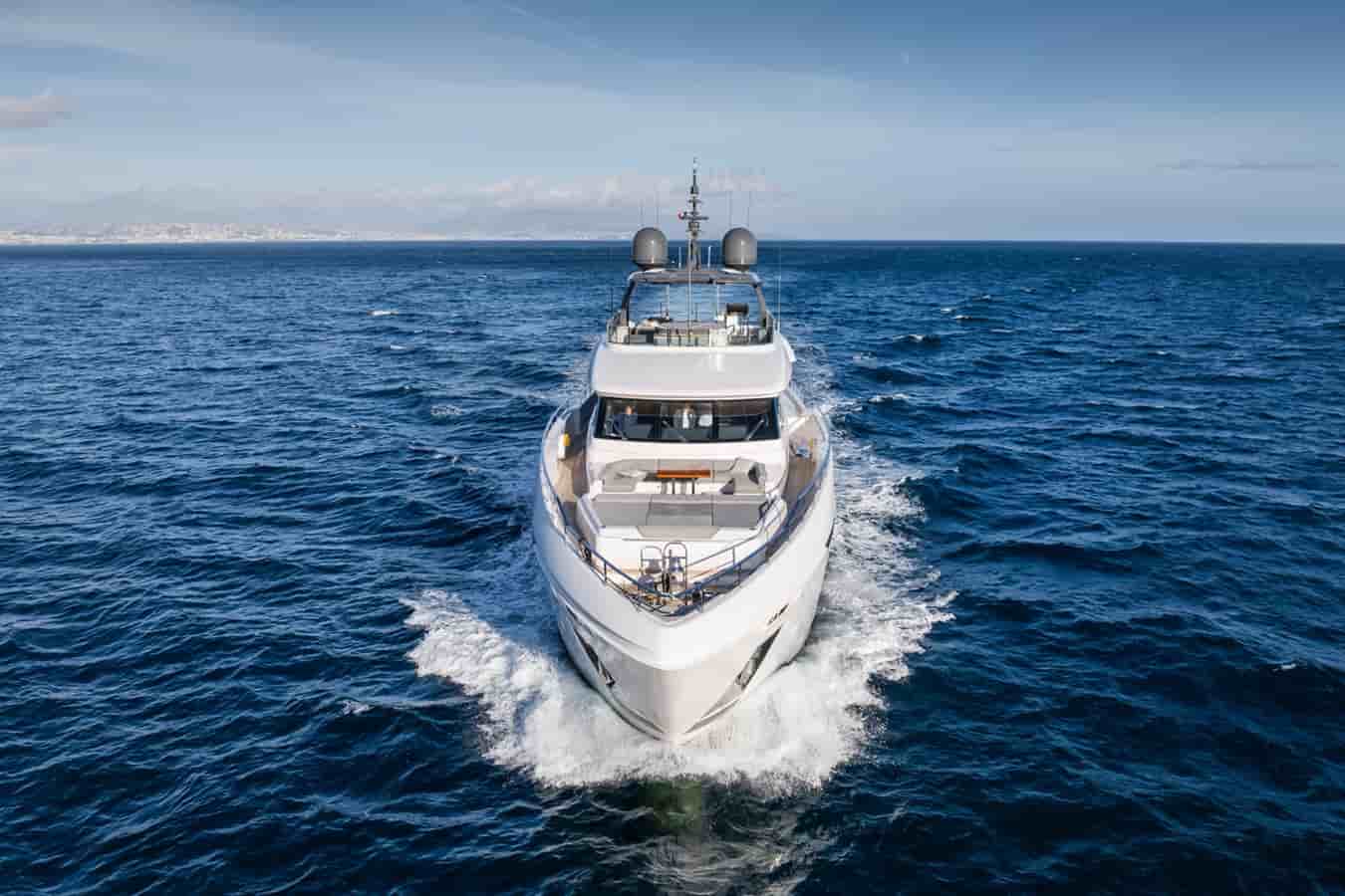 Custom Line Navetta 33 - View 21