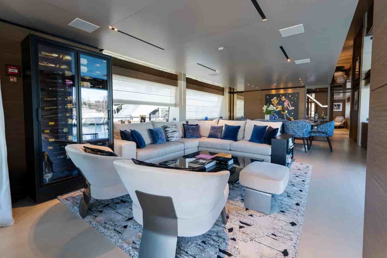 Custom Line Navetta 33 - View 27