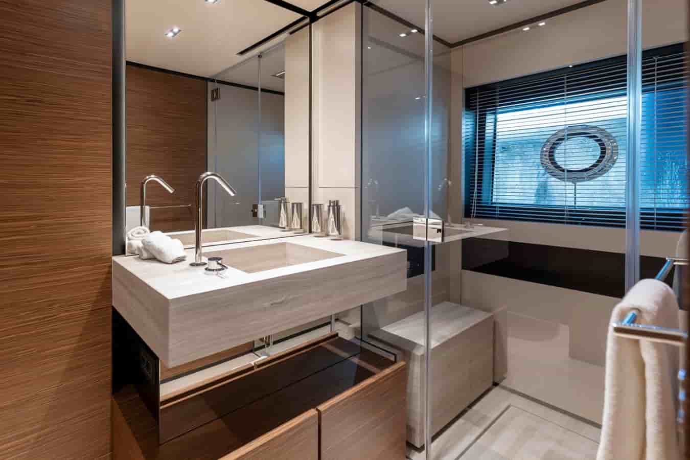 Custom Line Navetta 33 - View 38