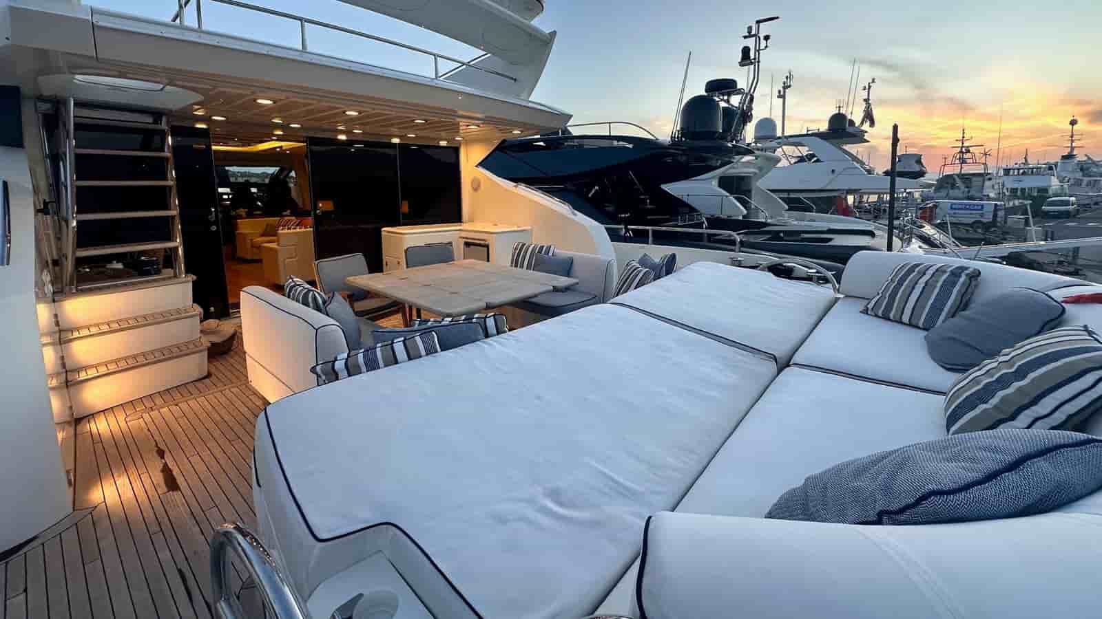 Sunseeker Predator 84 - View 15