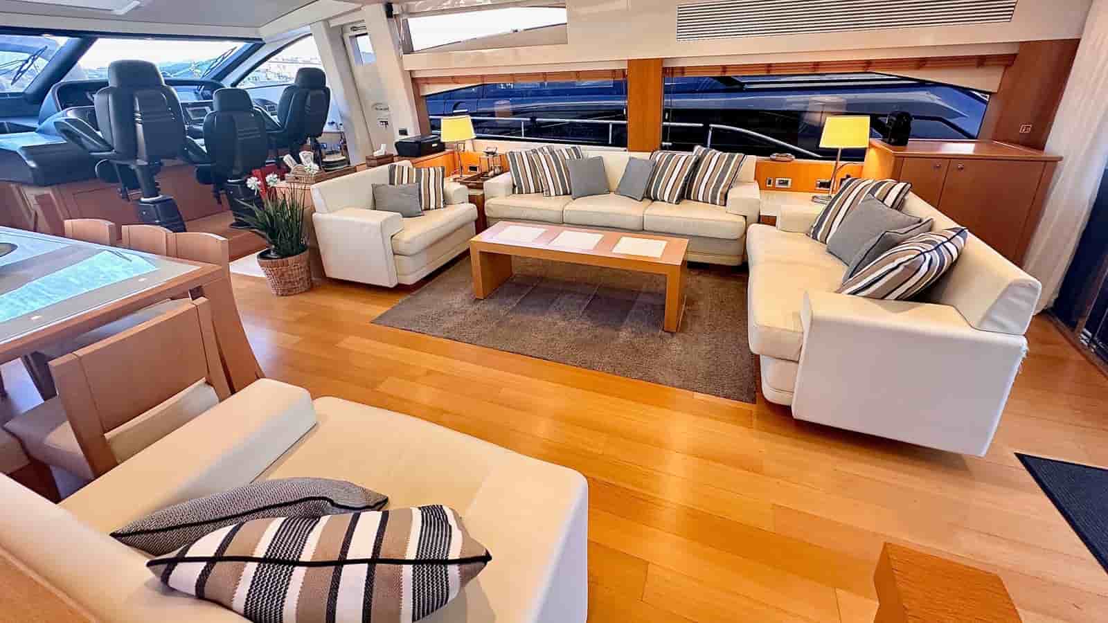 Sunseeker Predator 84 - View 23