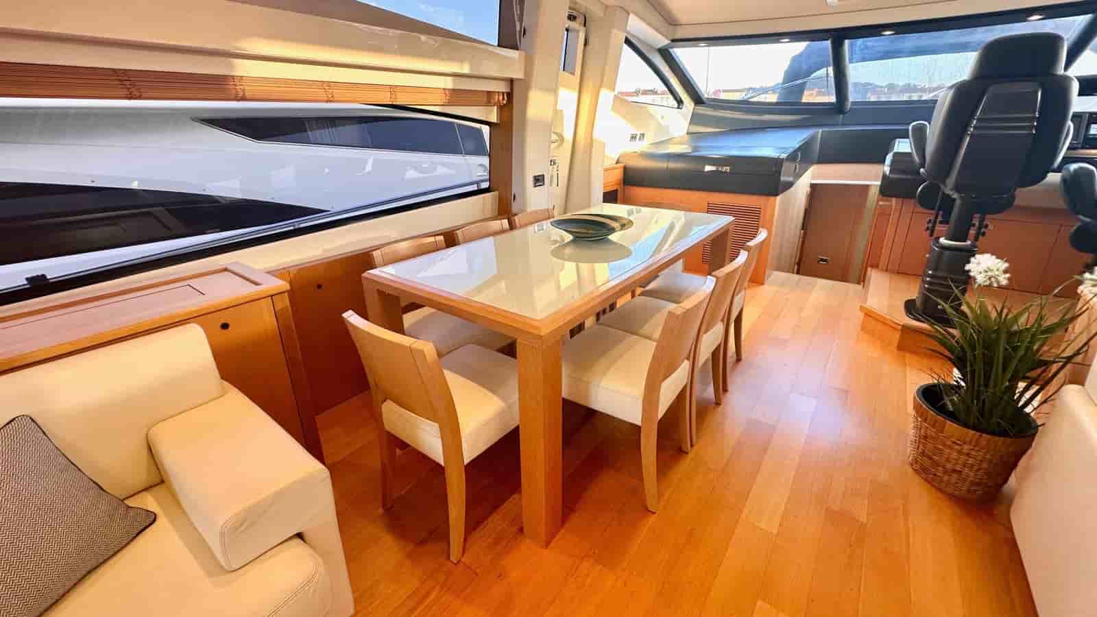 Sunseeker Predator 84 - View 29
