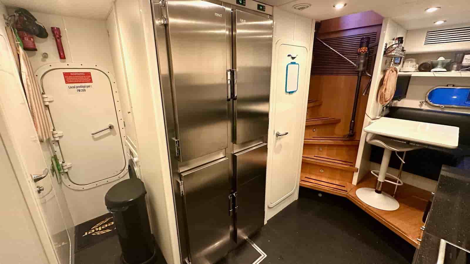 Sunseeker Predator 84 - View 34