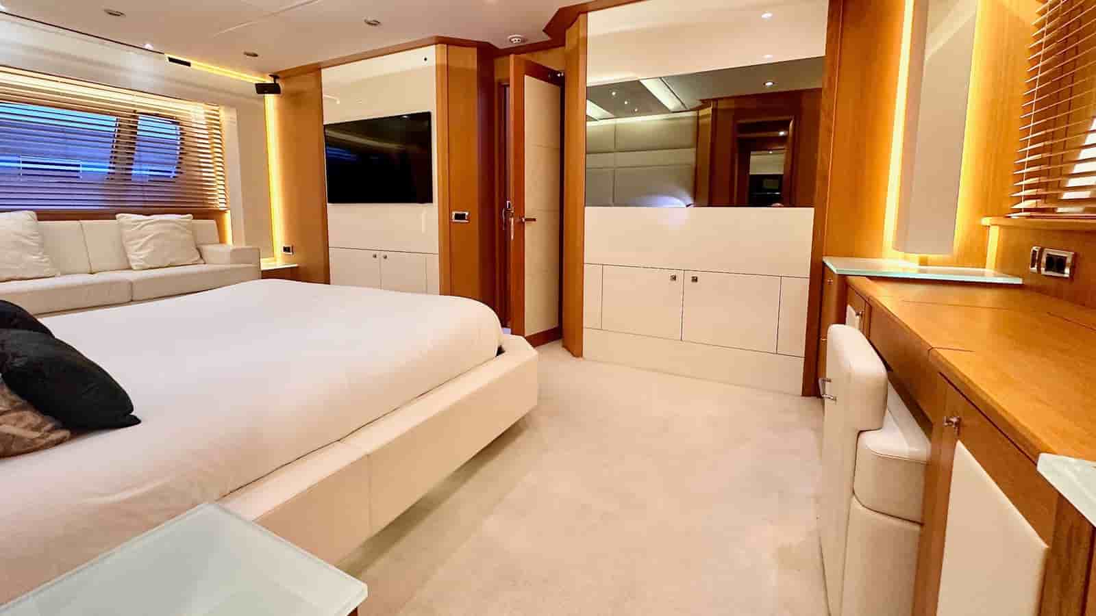 Sunseeker Predator 84 - View 37