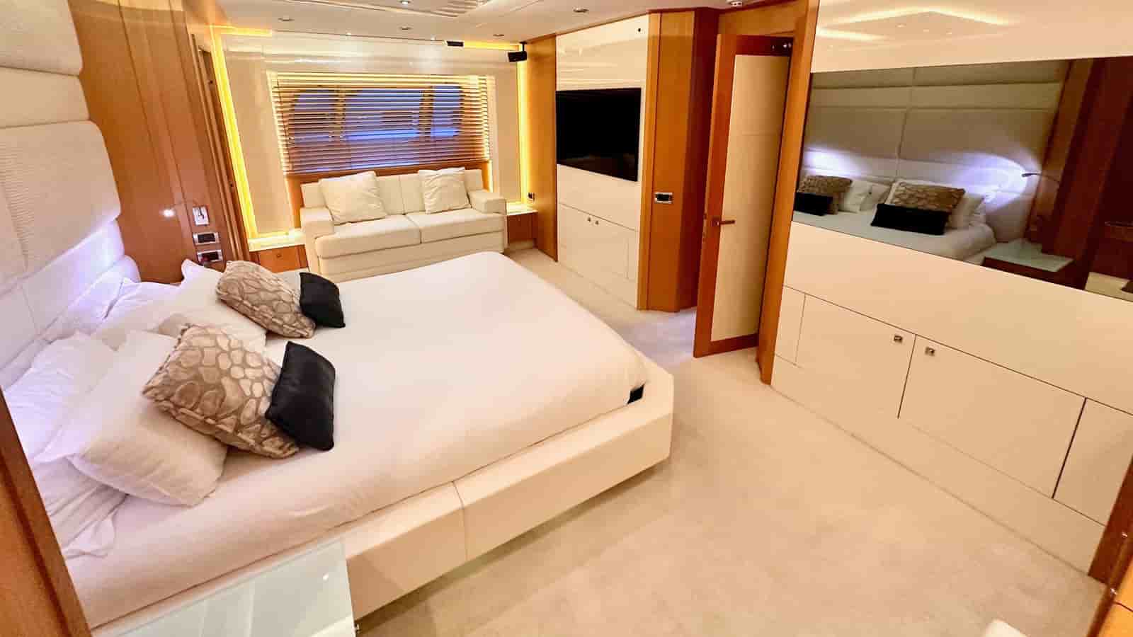 Sunseeker Predator 84 - View 38