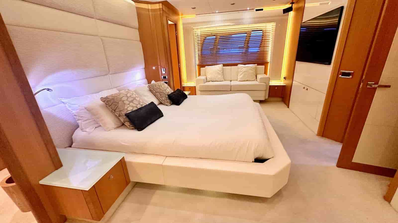 Sunseeker Predator 84 - View 39