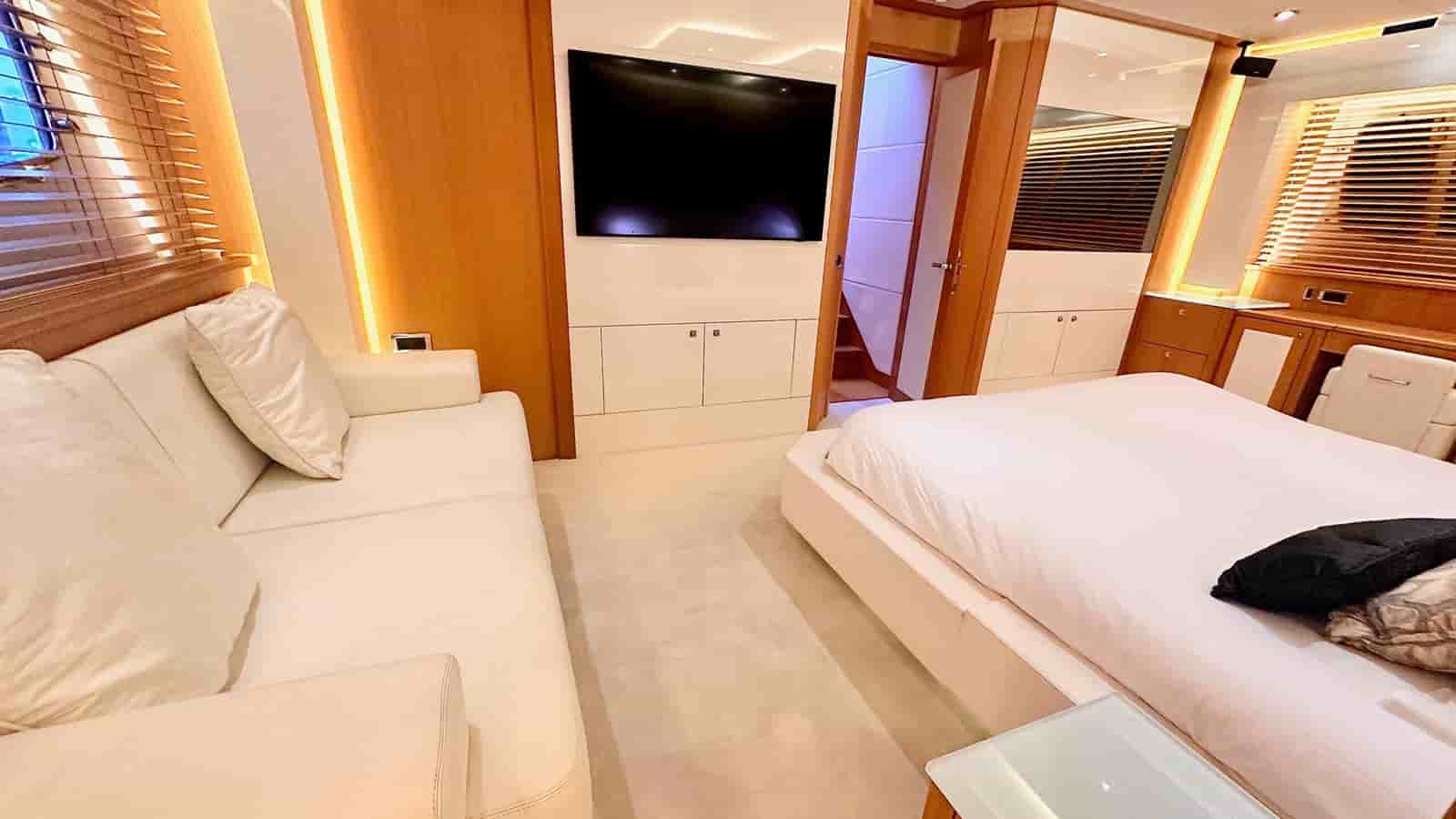 Sunseeker Predator 84 - View 43