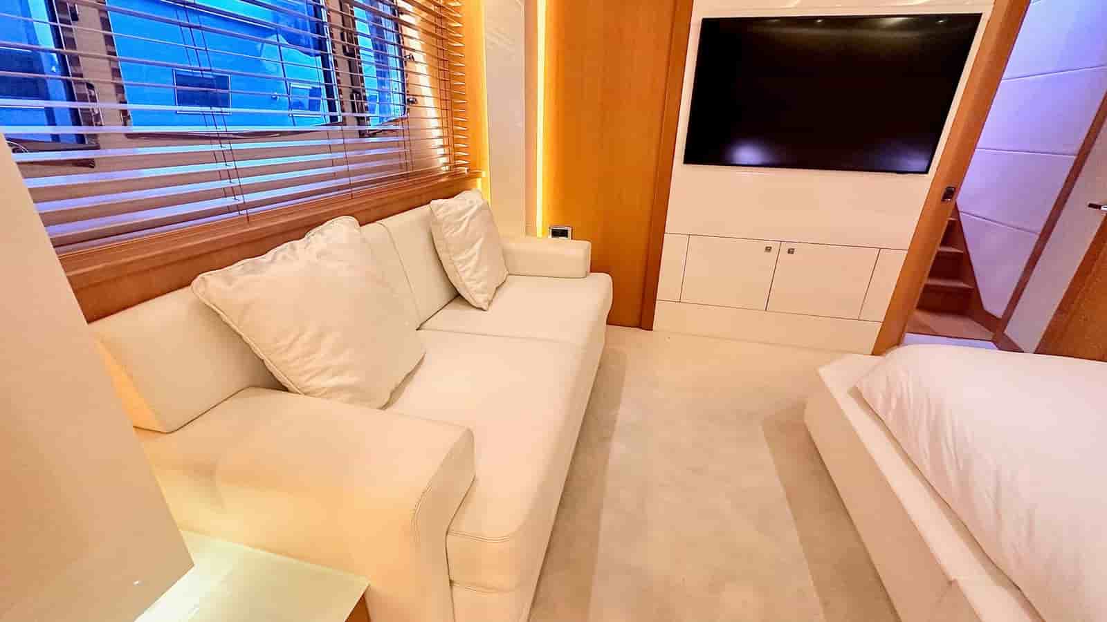 Sunseeker Predator 84 - View 45