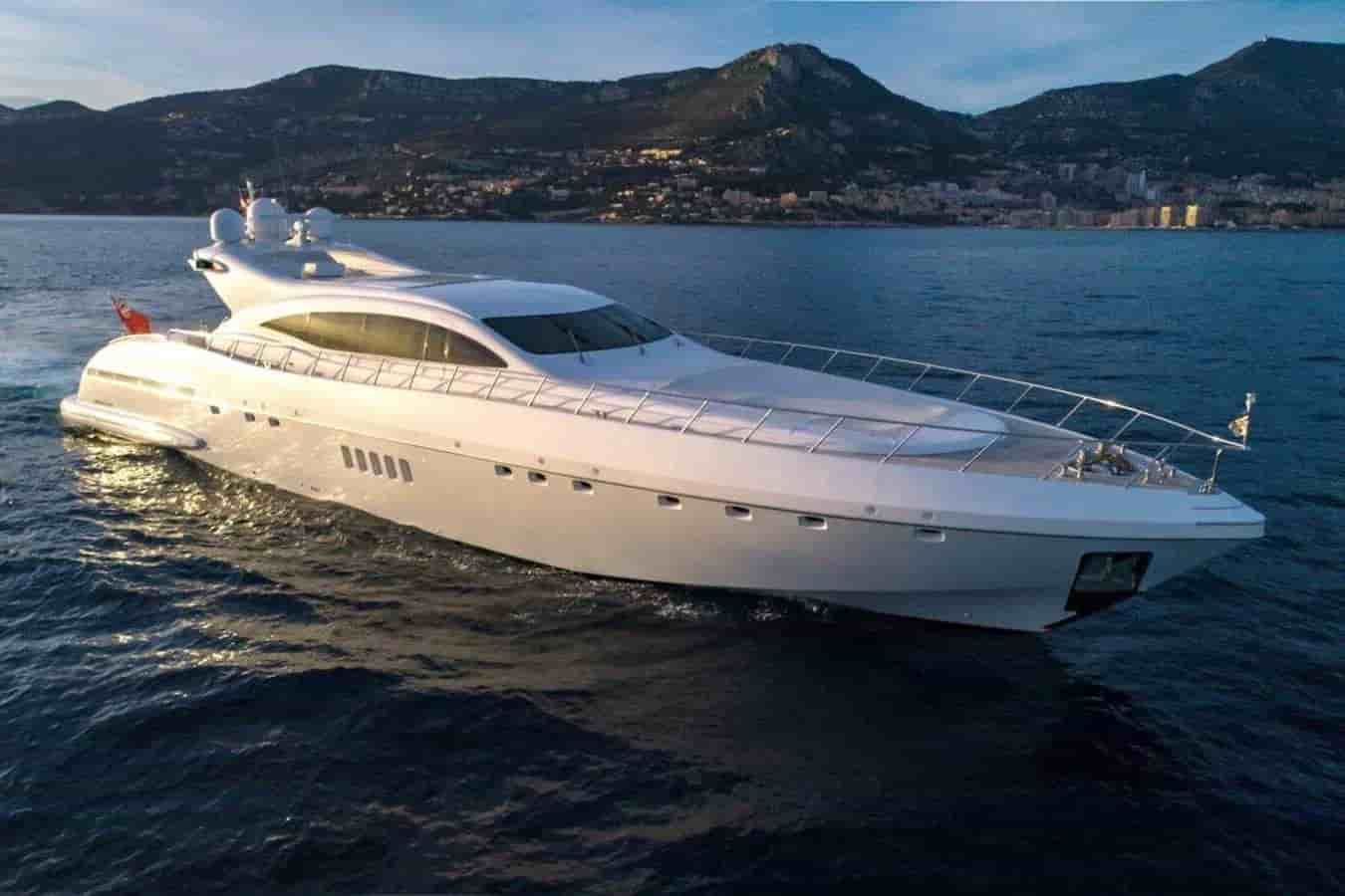 Mangusta 108 - View 3