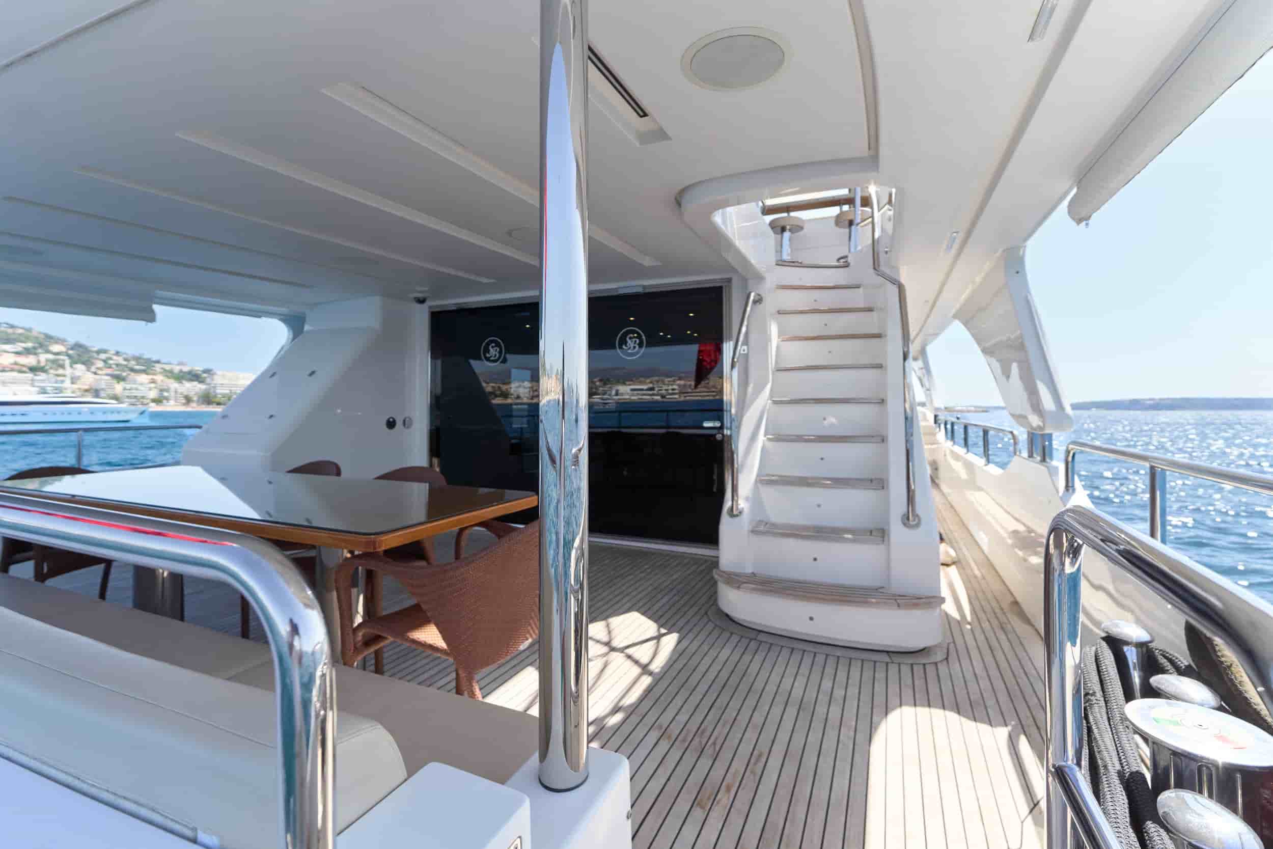 Benetti Delfino 93 - View 14