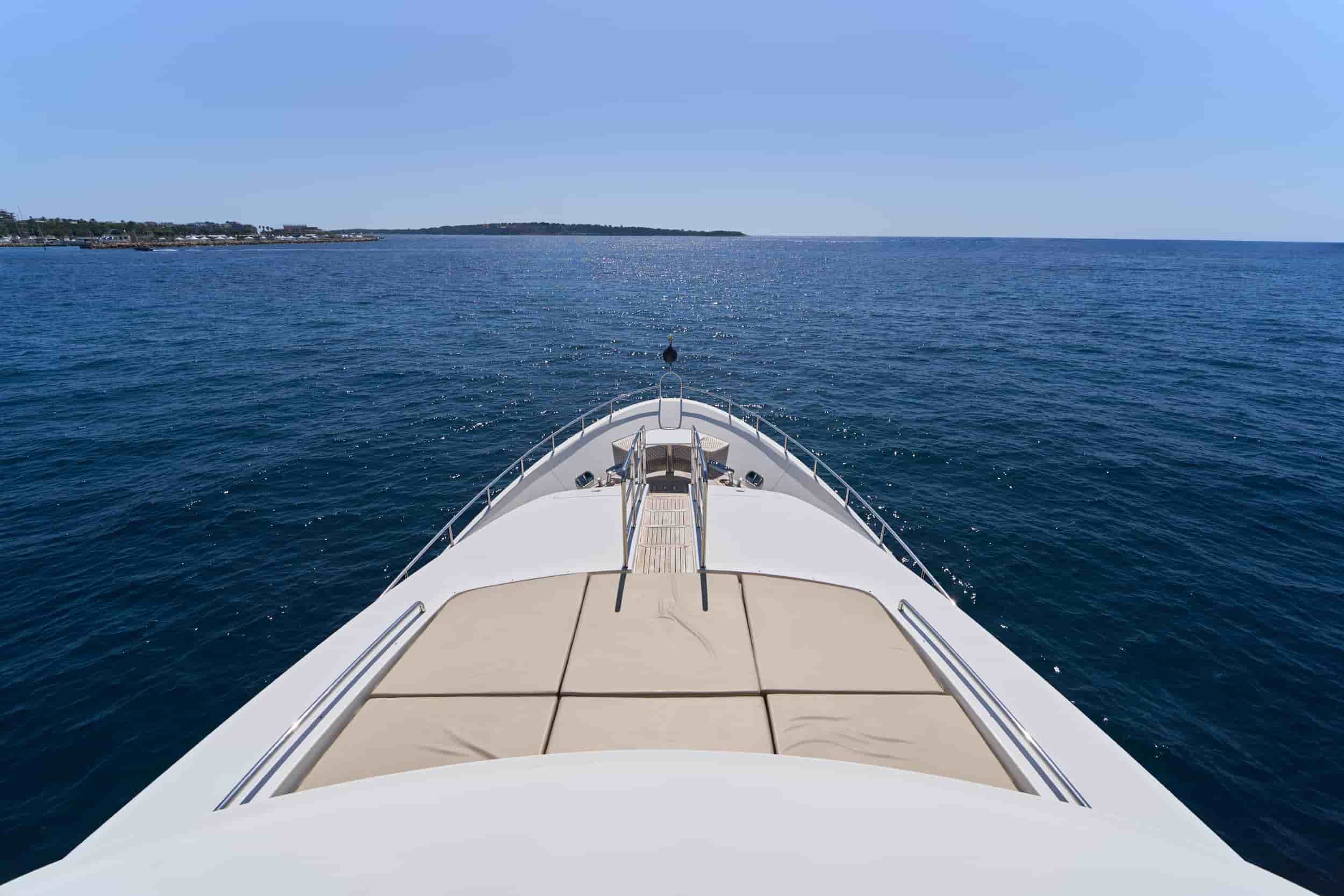 Benetti Delfino 93 - View 26