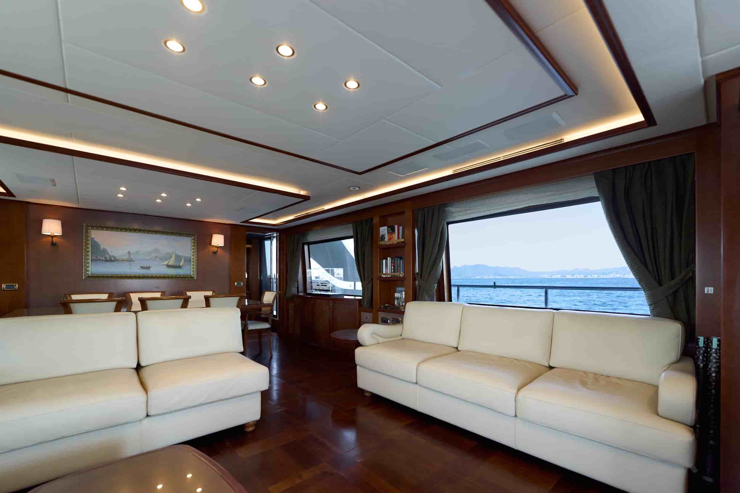 Benetti Delfino 93 - View 29