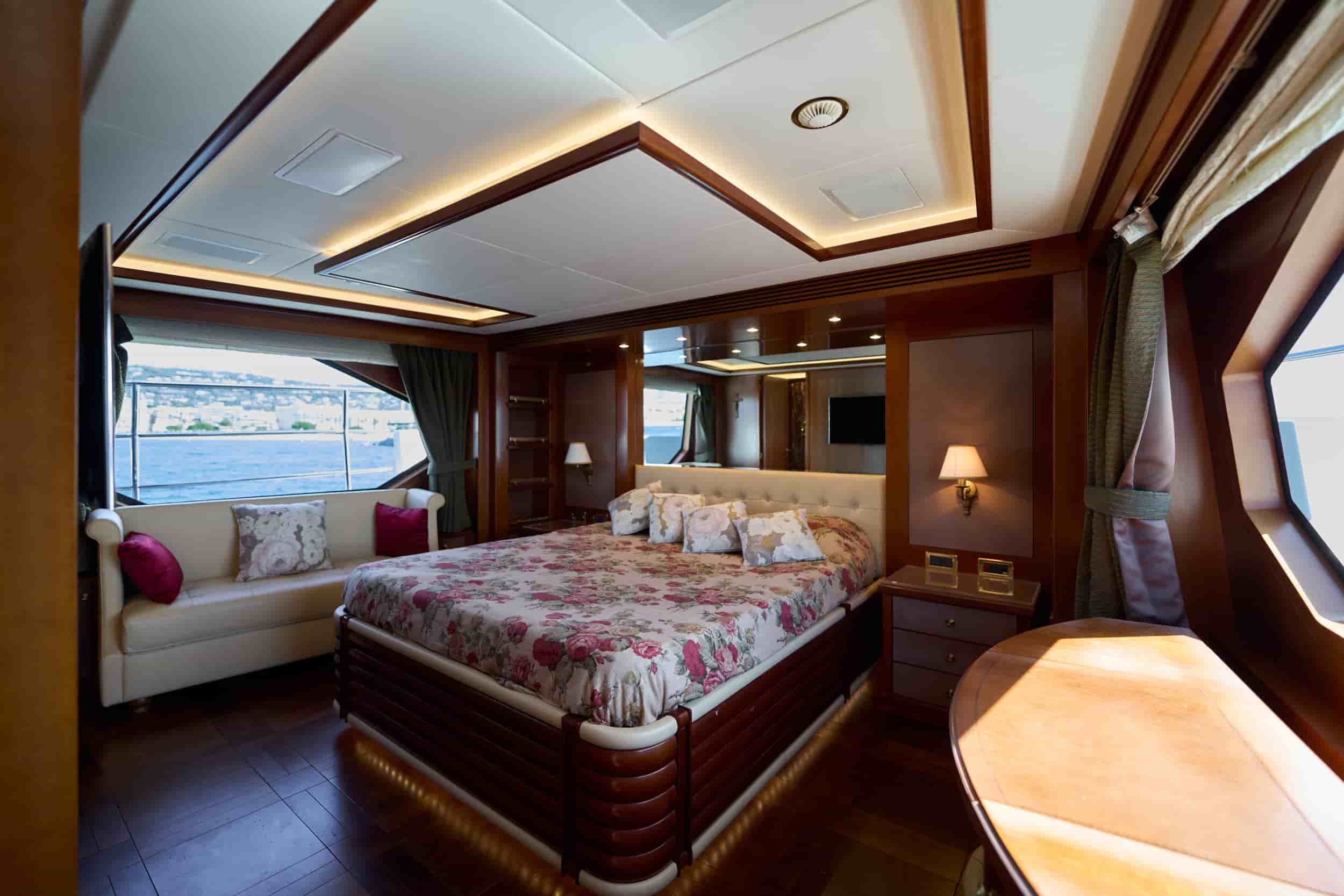 Benetti Delfino 93 - View 34