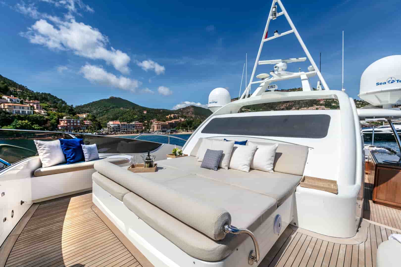 Benetti Legend 85 - View 15