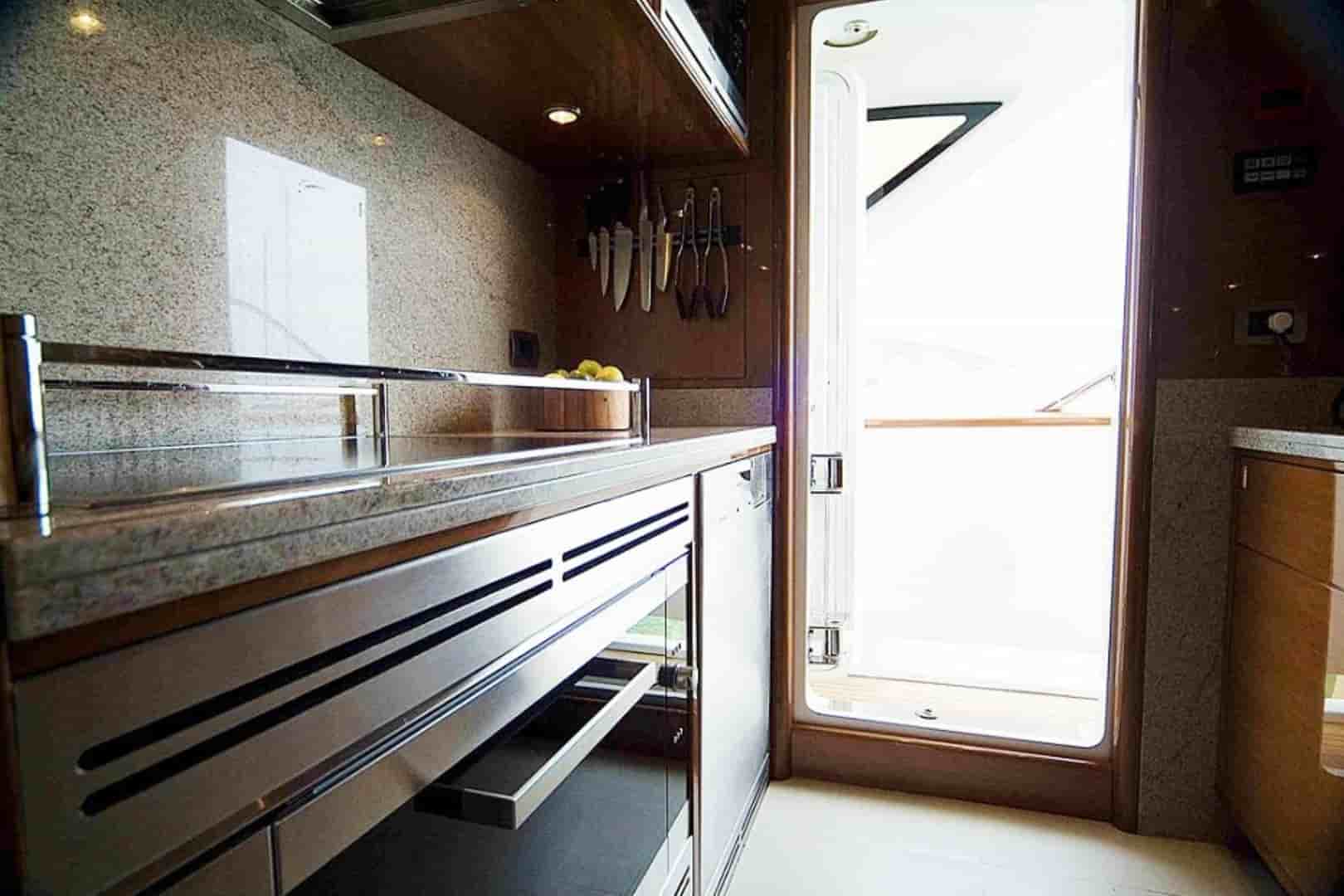 Benetti Legend 85 - View 19