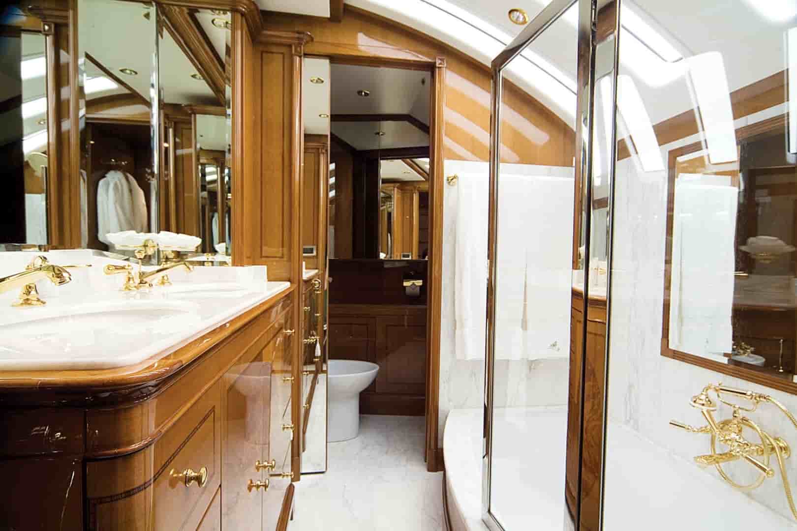 Benetti Legend 85 - View 24