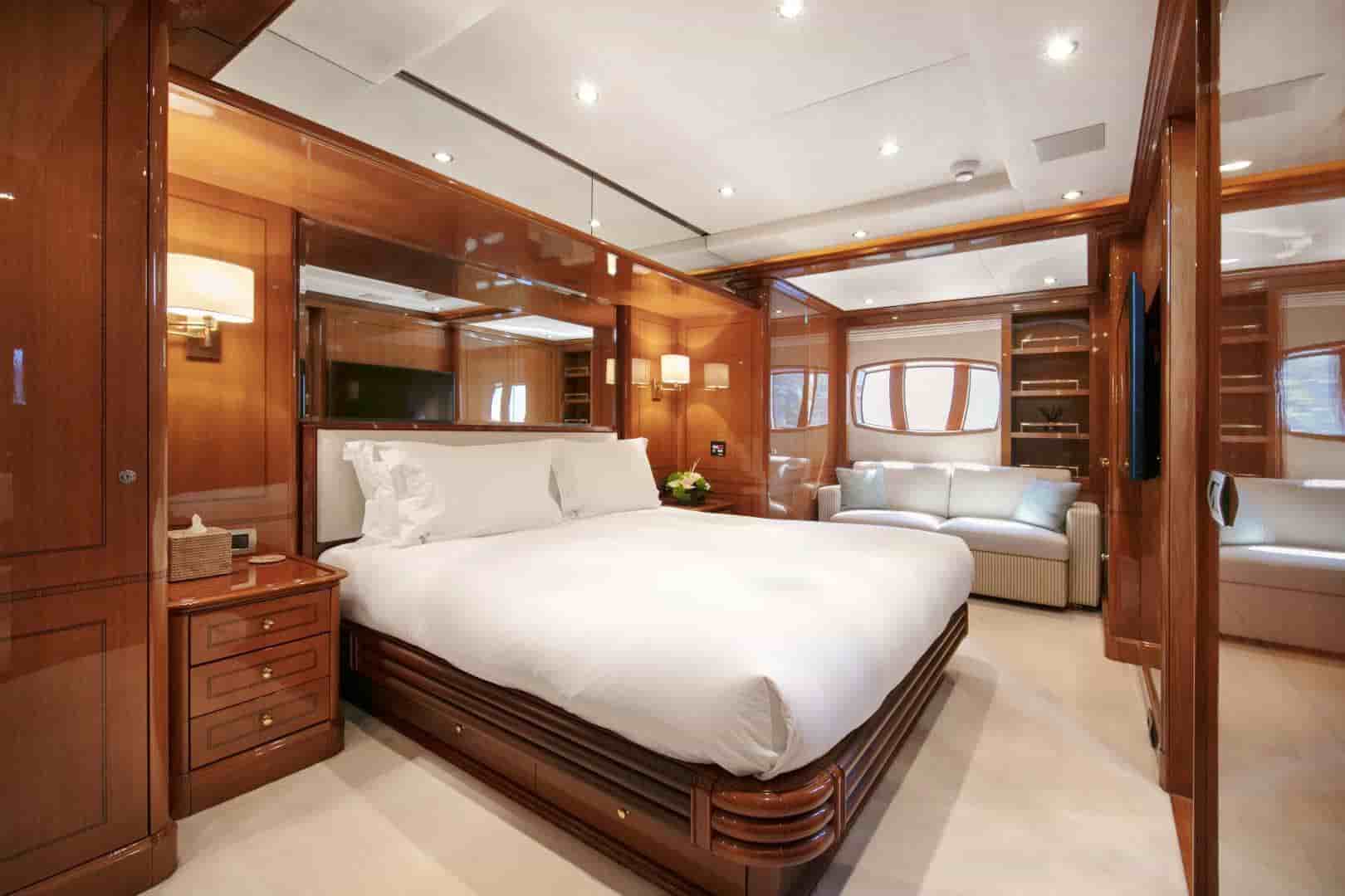 Benetti Legend 85 - View 25