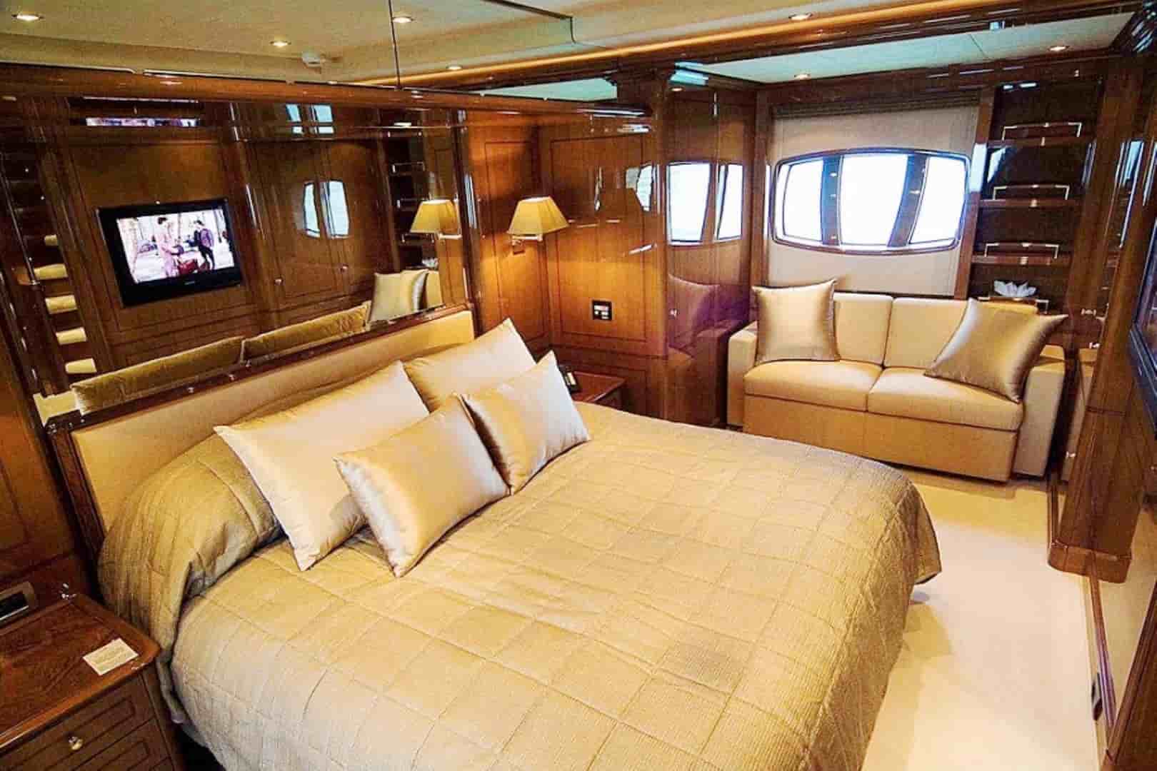 Benetti Legend 85 - View 26