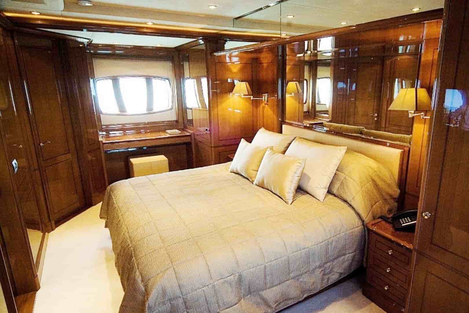 Benetti Legend 85 - View 27