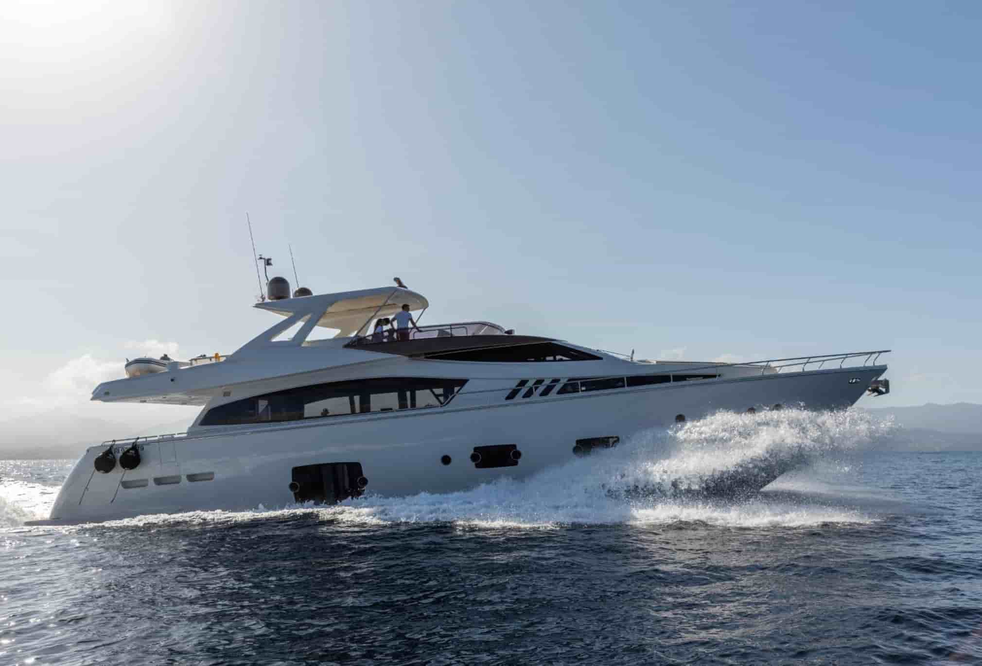 Ferretti 800 - View 3