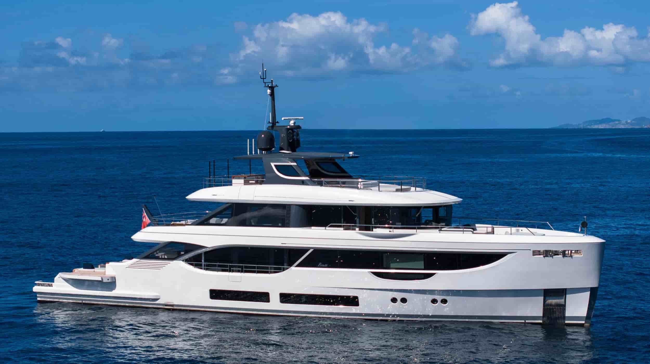 Benetti Oasis 40M - View 1