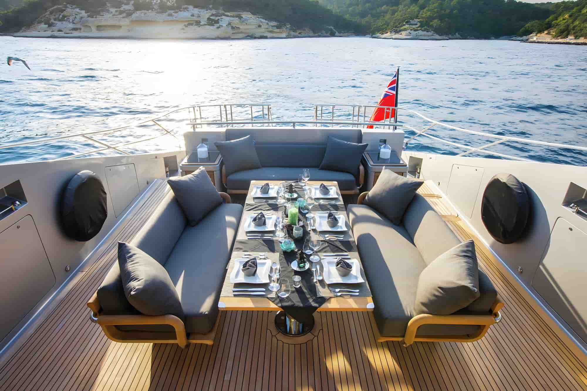 Palmer Johnson PJ 120 SportYacht - View 11