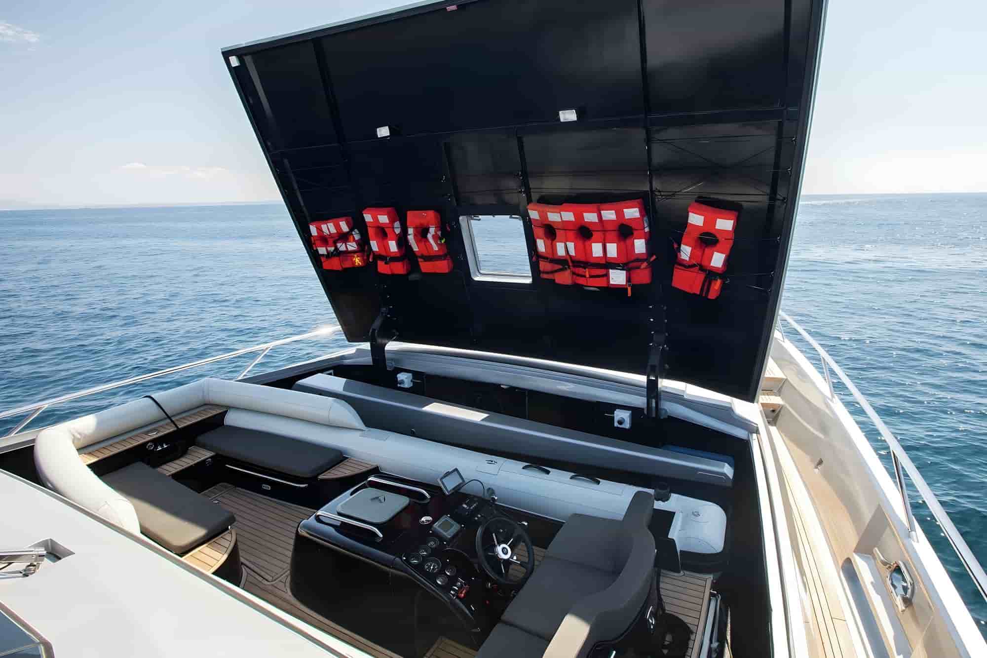 Palmer Johnson PJ 120 SportYacht - View 12