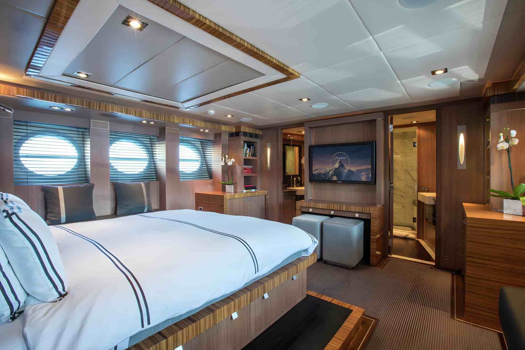 Palmer Johnson PJ 120 SportYacht - View 20