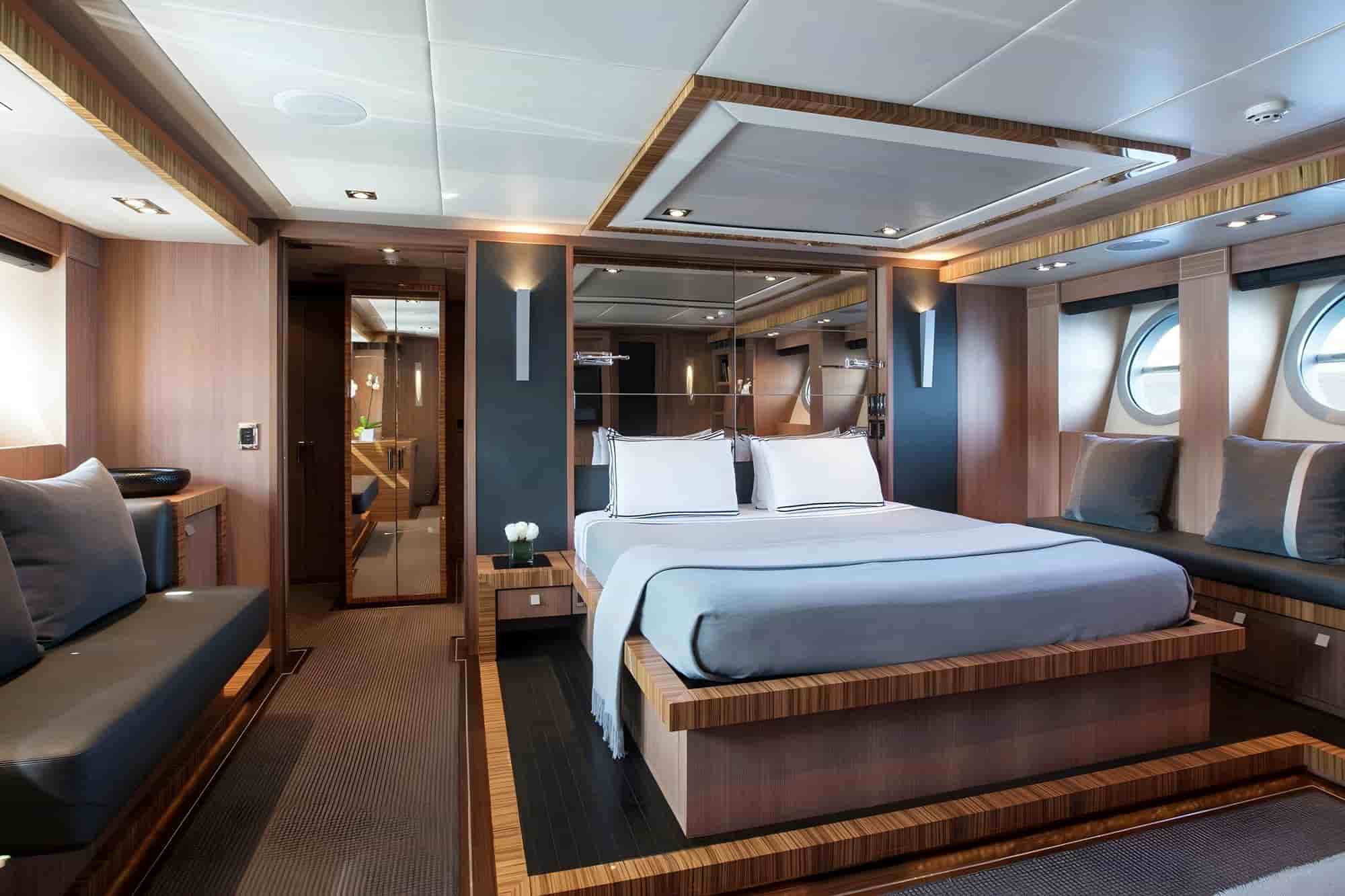 Palmer Johnson PJ 120 SportYacht - View 21